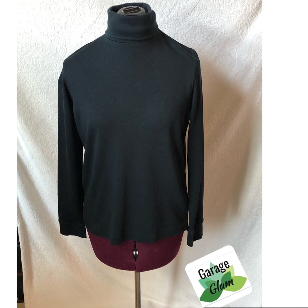 3️⃣ for $10🎉Croft & Barrow Black Turtleneck